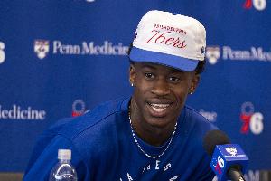 打得不错！探花埃奇库姆半场13中6拿到13分4板1助1断1帽