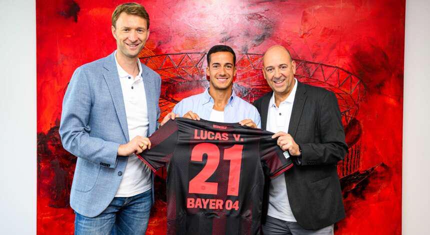 ag体育网站-巴斯克斯：阿隆索为我介绍了勒沃库森，希望能在此取得成功