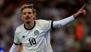 ag体育官网注册-斯图加特CEO：拜仁对沃尔特马德的报价，与纽卡的成交价差距很大