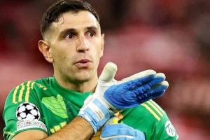 ag体育官网注册-留队！罗马诺：大马丁无意去土超准备留在维拉，曼联从未正式报价