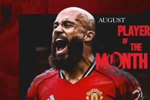 ag体育官网-4场2球！姆伯莫当选曼联8月最佳球员