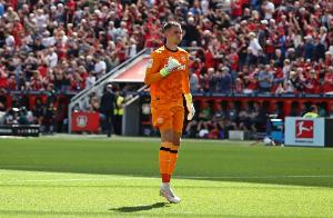 记者：药厂已和埃因霍温敲定科瓦尔转会，曼联预计放弃优先匹配权