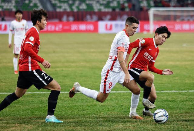 ag体育官网注册-旧情复燃？奥斯卡更想长相厮守 合同到期后欲转型