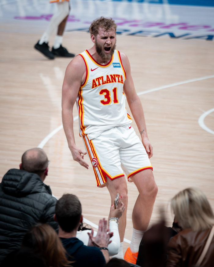 ag体育官网注册-兰戴尔老鹰首秀砍26+11+5+4帽,火箭弃将爆发|体育赛事讨论|休斯敦火箭队|赛季表现|亚特兰大老鹰队|nba_新浪体育_新浪新闻